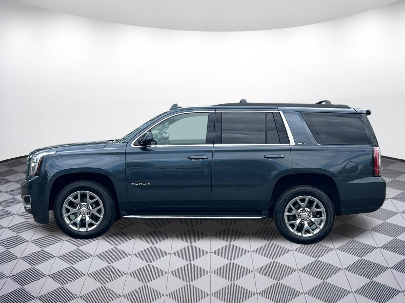 Used 2019 GMC Yukon SLT AWD/4WD image 2