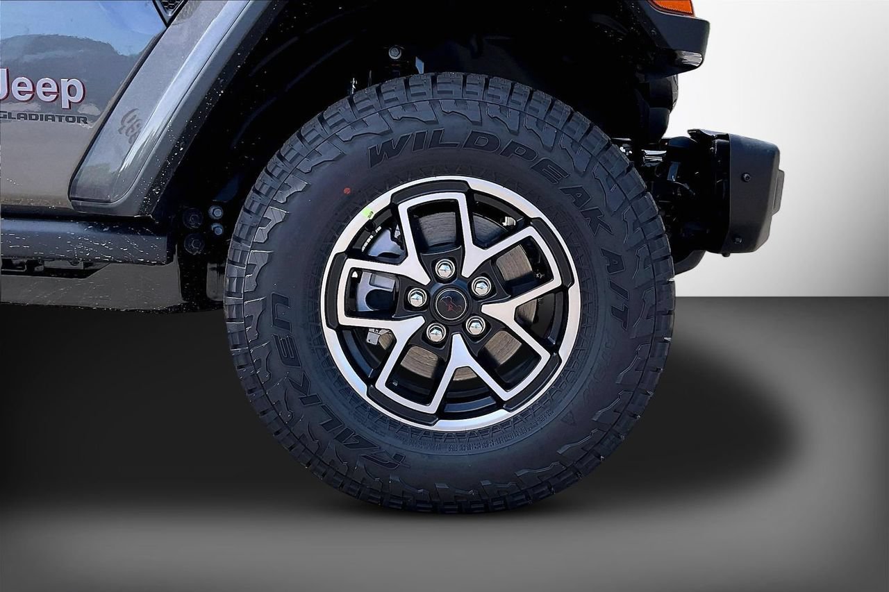New 2026 Jeep Gladiator Rubicon AWD/4WD image 32