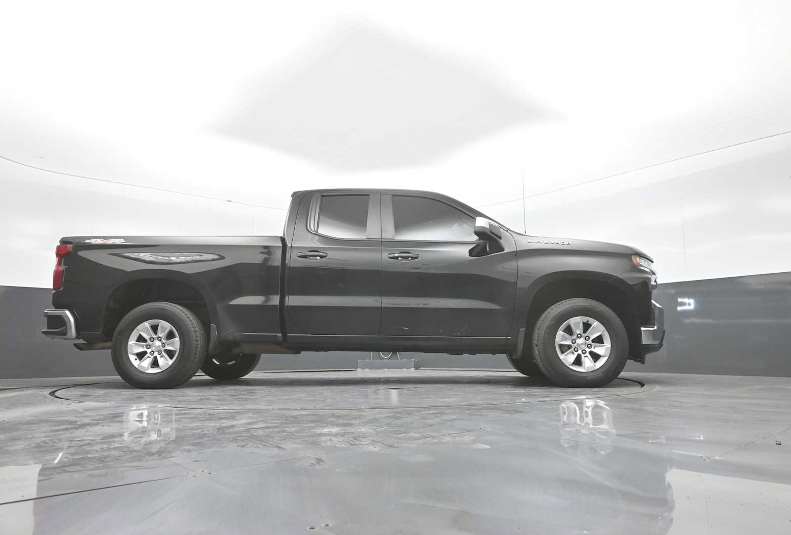 Used 2021 Chevrolet Silverado 1500 LT AWD/4WD image 69