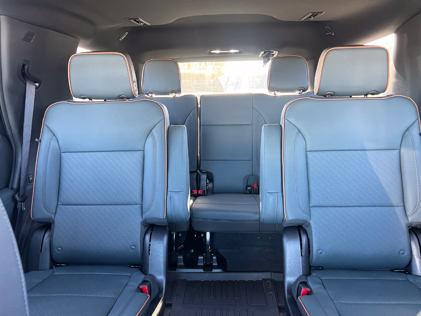 New 2026 GMC Yukon AT4 w/ AT4 Premium Plus Package AWD/4WD image 28