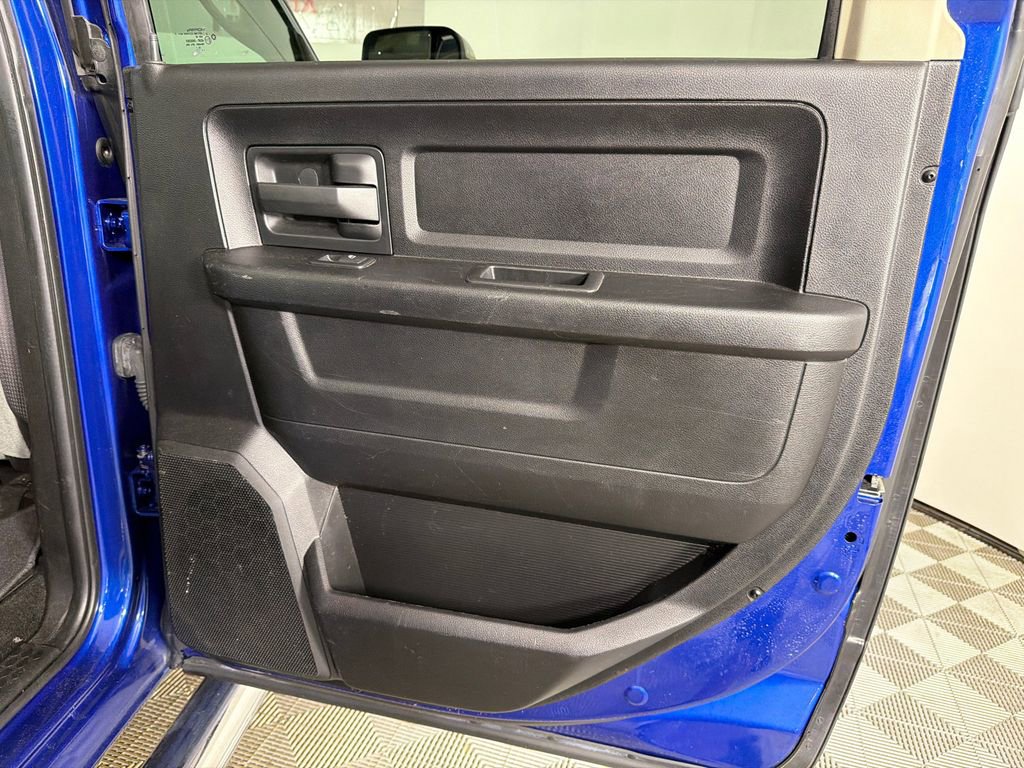 Used 2017 RAM 2500 Tradesman w/ Chrome Appearance Group image 16