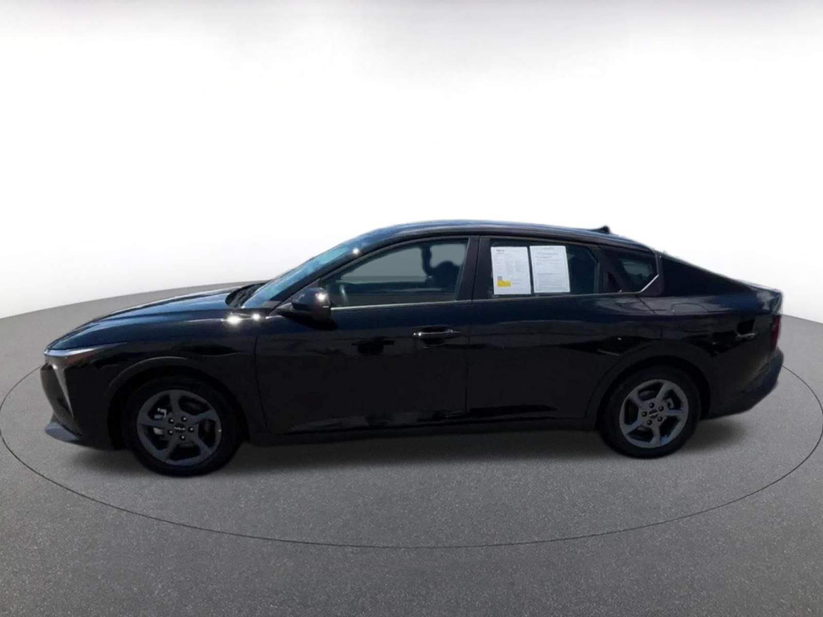 Used 2025 Kia K4 FWD image 8