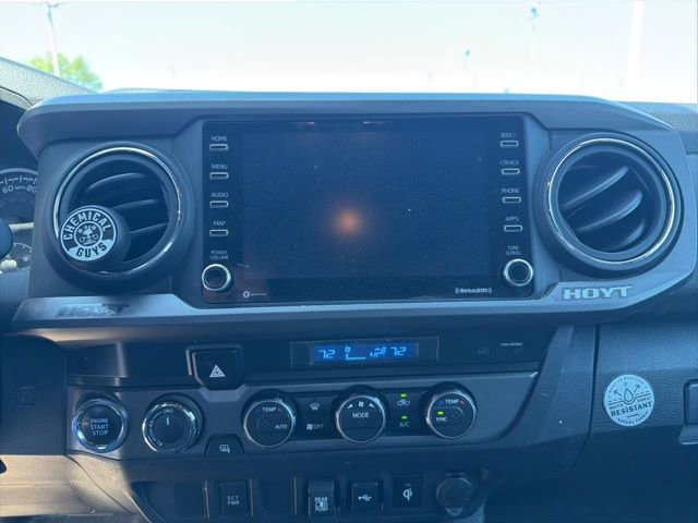 Used 2022 Toyota Tacoma TRD Sport AWD/4WD image 21
