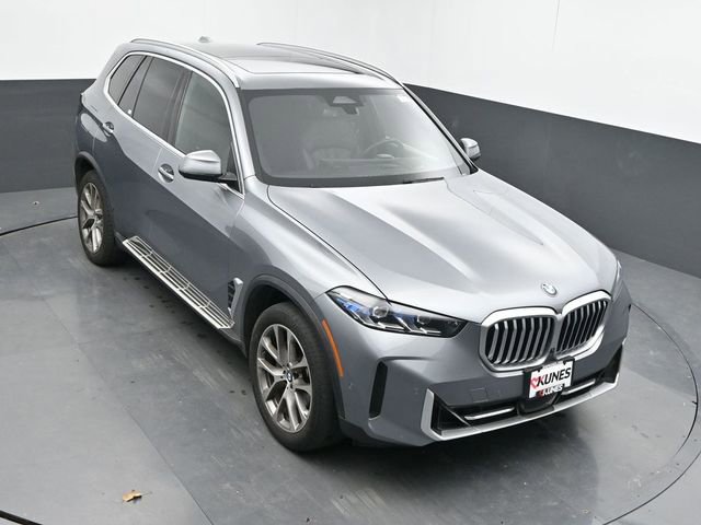 Used 2024 BMW X5 xDrive40i AWD/4WD image 36
