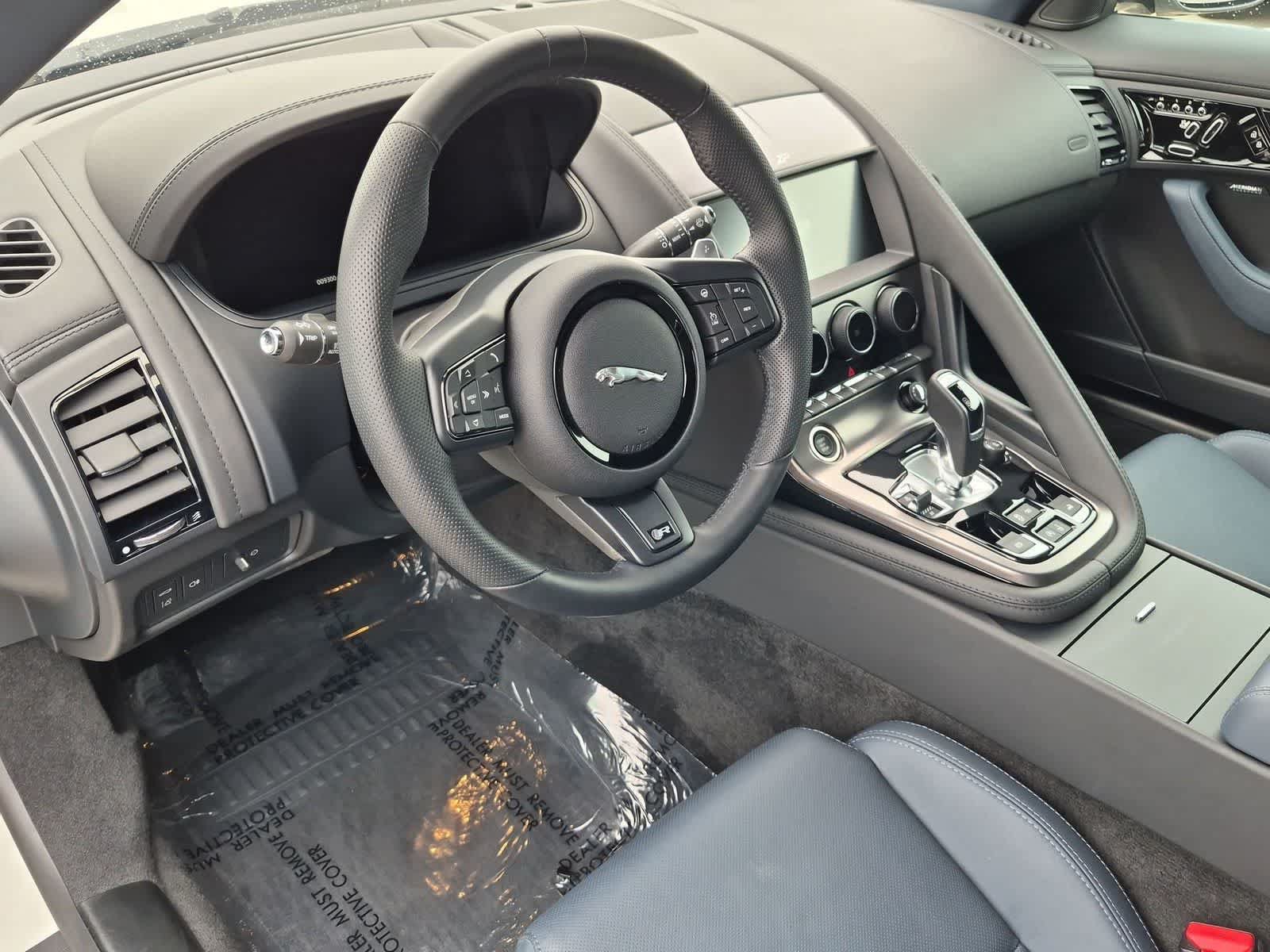 Used 2024 Jaguar F-TYPE R AWD/4WD image 2