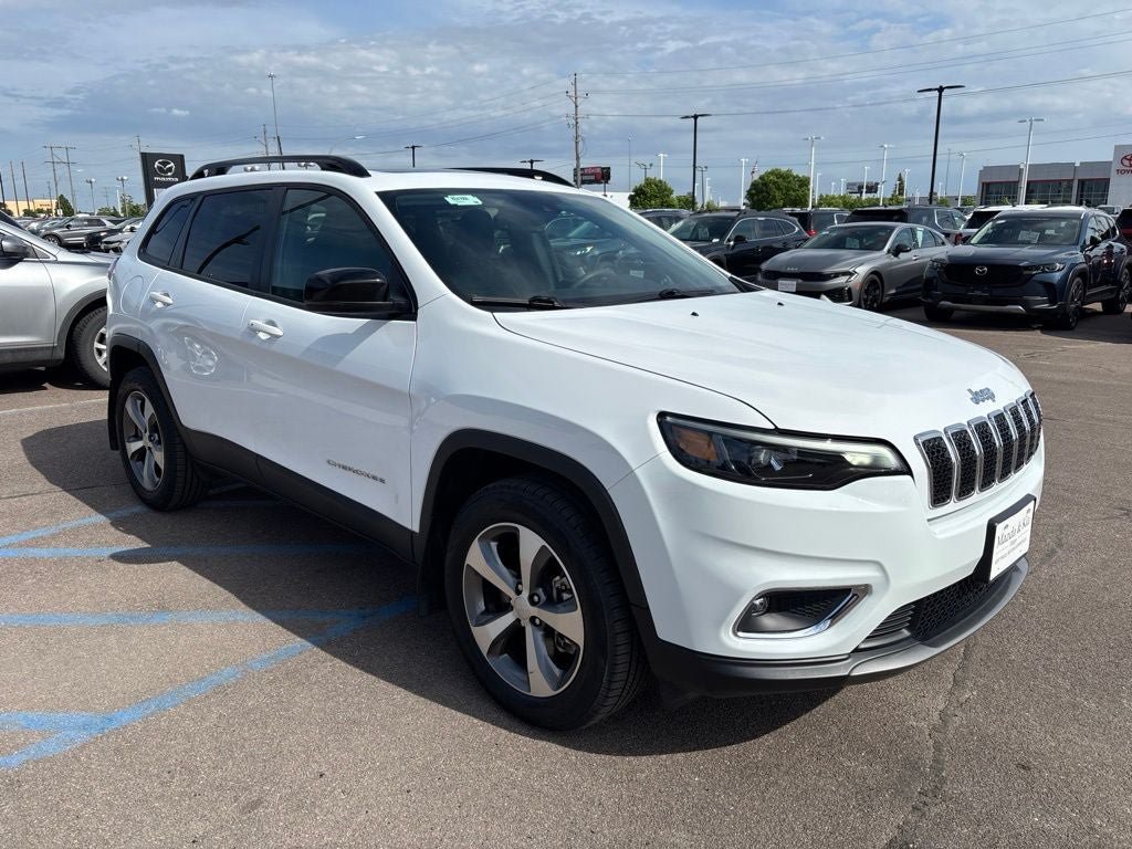 Used 2022 Jeep Cherokee Limited AWD/4WD image 3