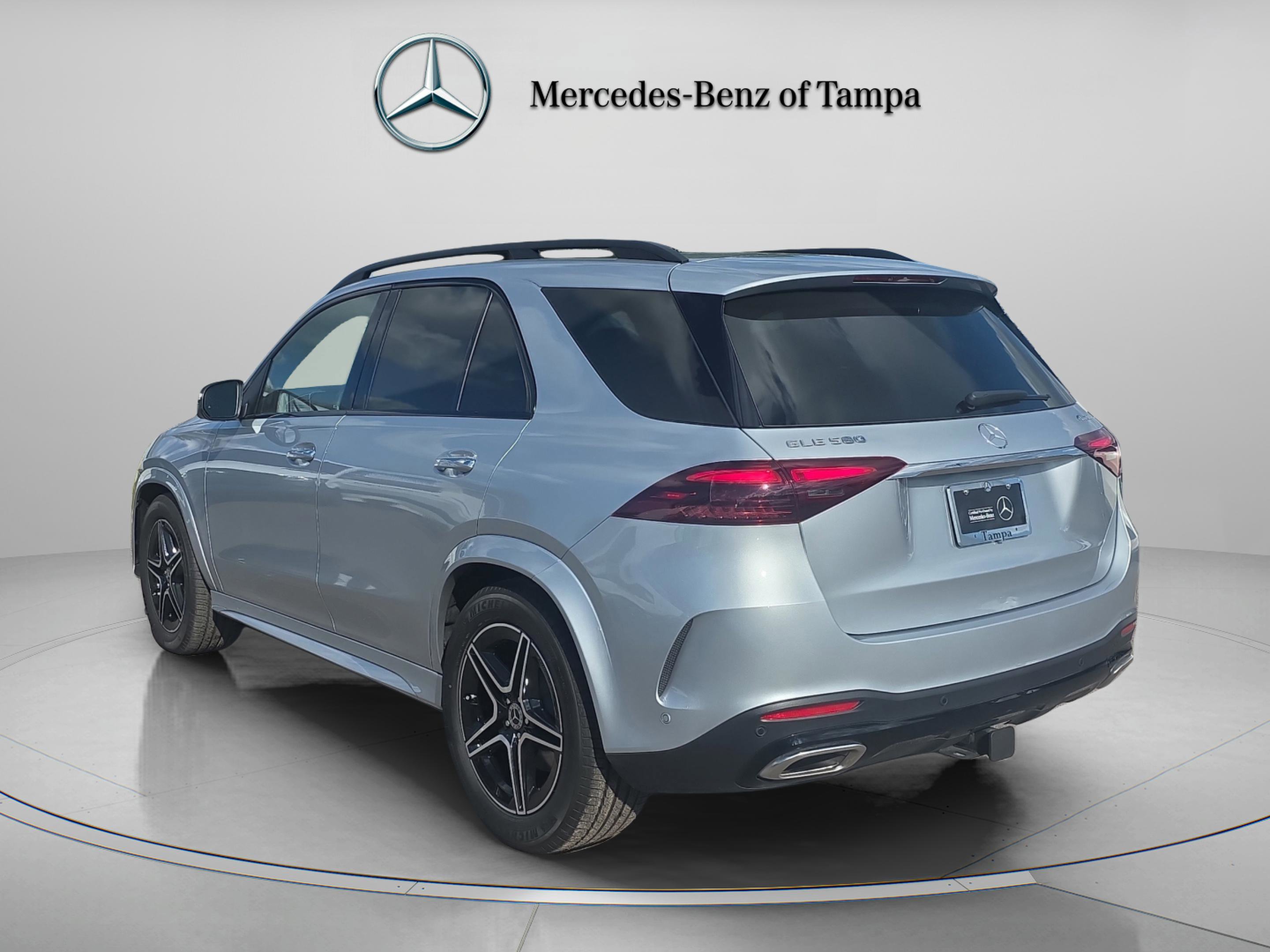 Certified 2025 Mercedes-Benz GLE 580 4MATIC image 3