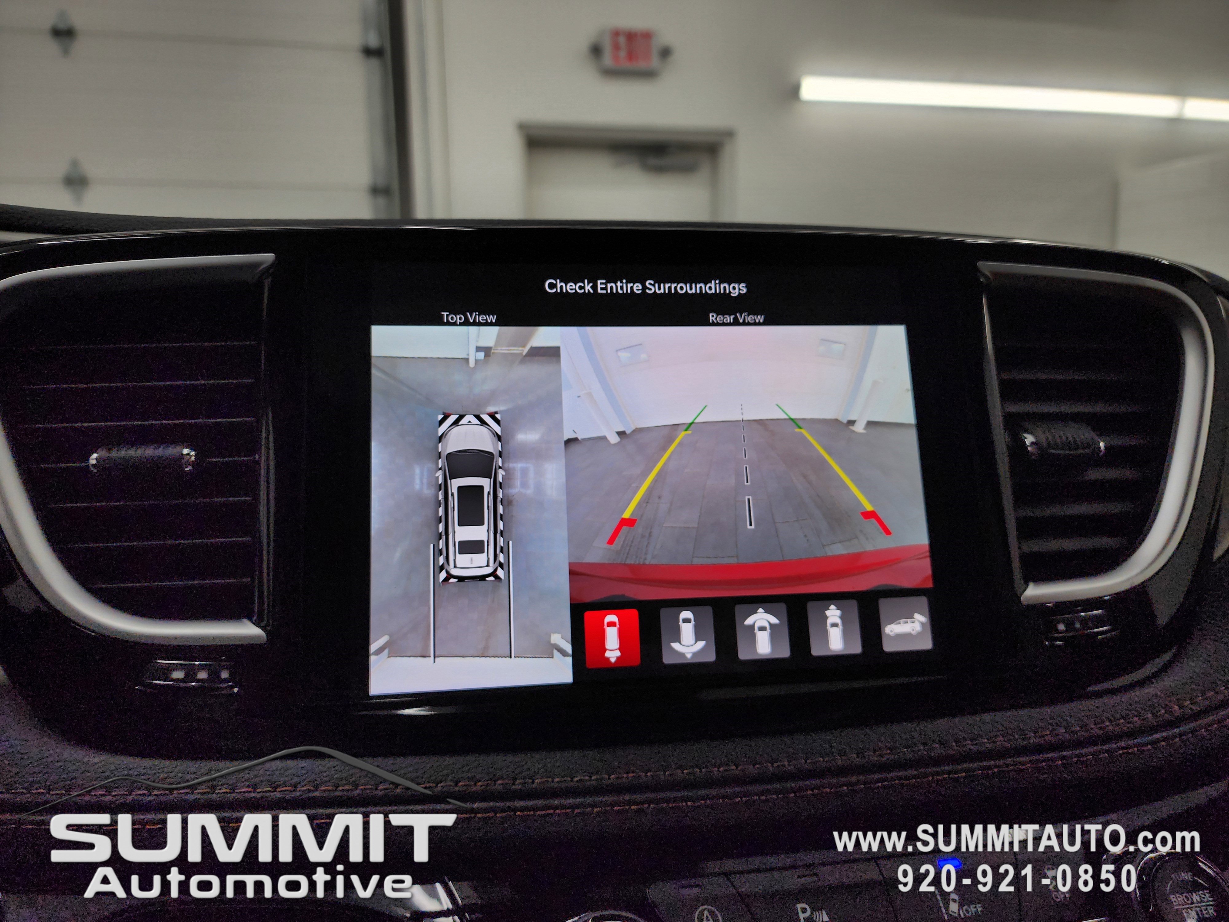 New 2026 Chrysler Pacifica Pinnacle w/ Trailer Tow Group image 17