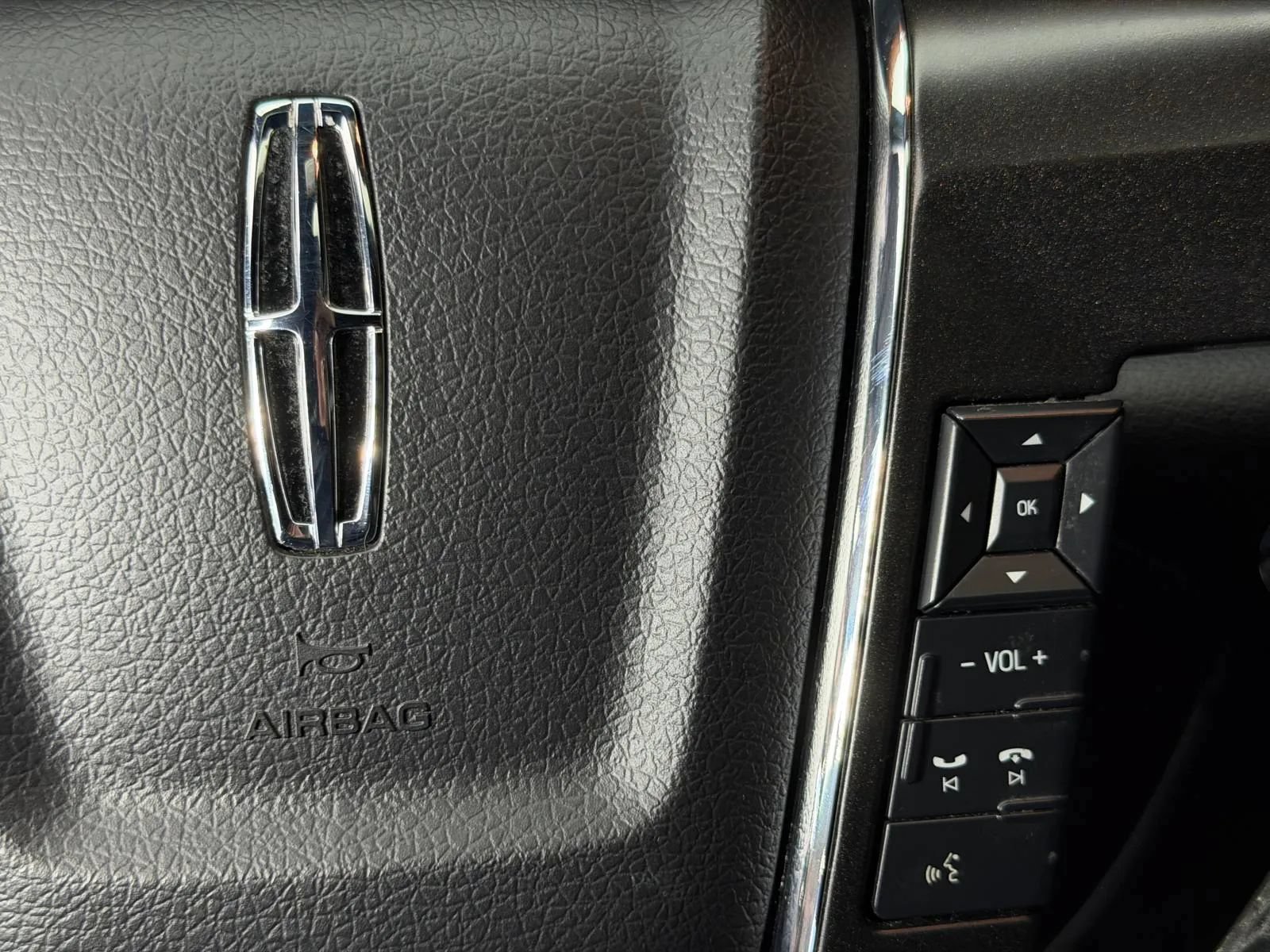 Used 2017 Lincoln Navigator Select AWD/4WD image 34