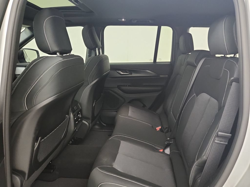 New 2026 Jeep Grand Cherokee Laredo X AWD/4WD image 29
