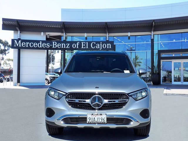 Used 2025 Mercedes-Benz GLC 300 image 2