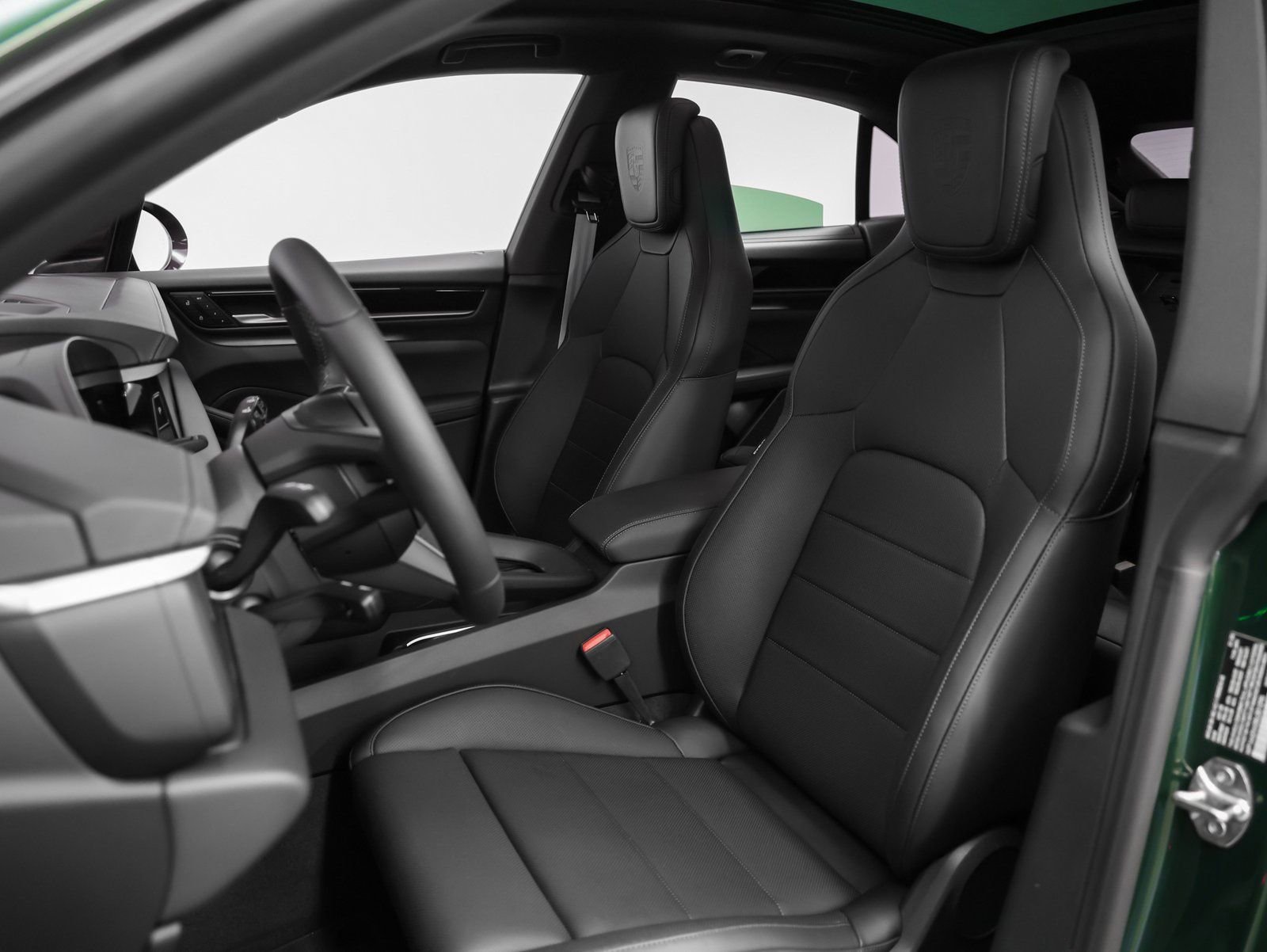 New 2025 Porsche Macan 4 Electric image 5