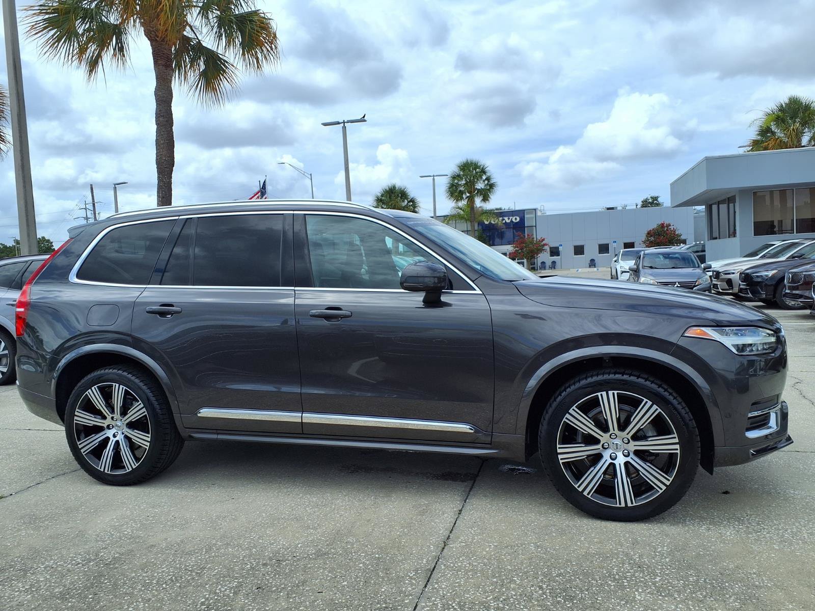 Certified 2023 Volvo XC90 B6 Ultimate w/ Protection Package Premier AWD/4WD image 8