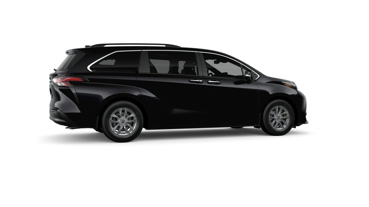 New 2026 Toyota Sienna XLE FWD image 11