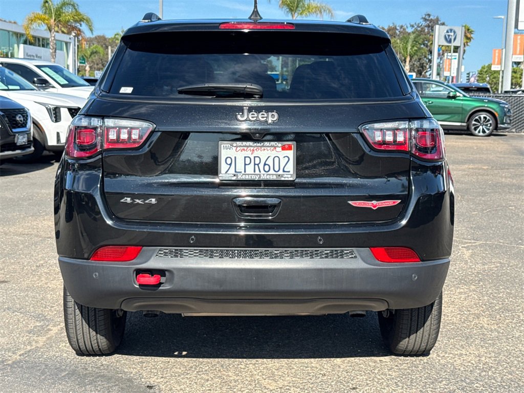 Used 2024 Jeep Compass Trailhawk image 12
