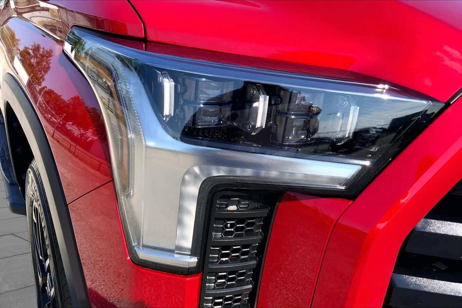 Used 2026 Toyota Tundra Limited AWD/4WD image 27