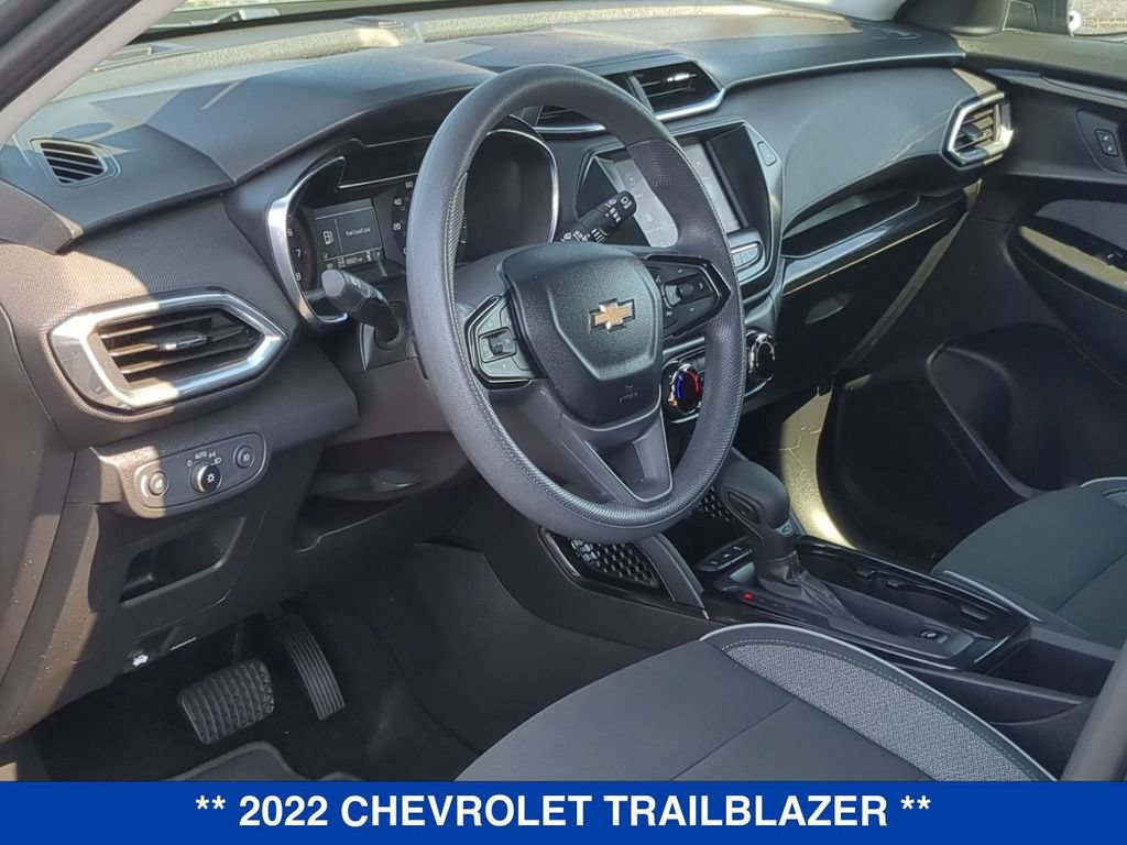 Used 2022 Chevrolet TrailBlazer LT AWD/4WD image 11