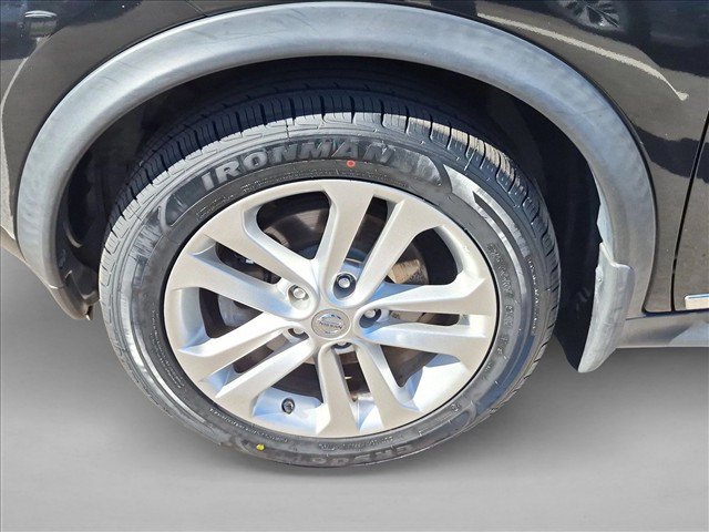 Used 2014 Nissan Juke SL w/ Premium Appearance Package FWD image 23