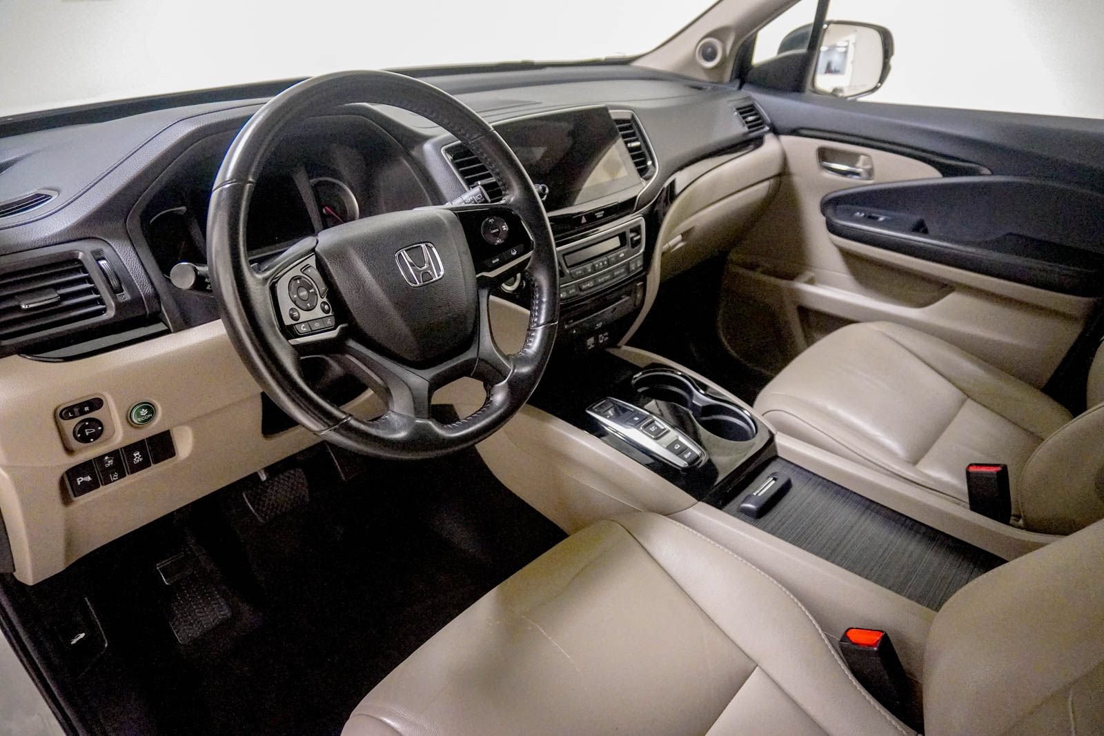 Used 2019 Honda Pilot Touring image 22