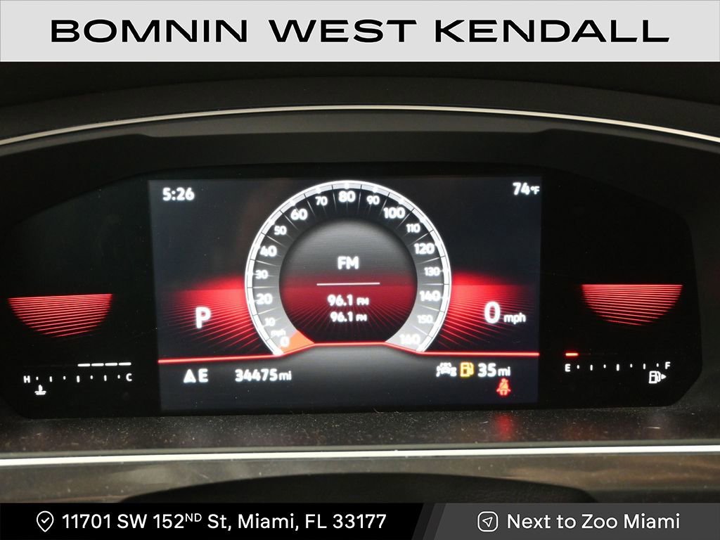 Used 2022 Volkswagen Tiguan SE R-Line image 11