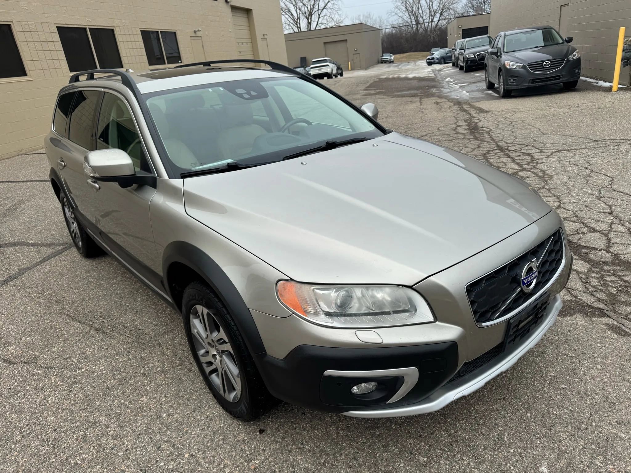 Used 2015 Volvo XC70 T5 Platinum image 13