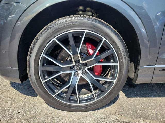 Used 2019 Audi Q8 Prestige w/ Year 1 Package AWD/4WD image 5