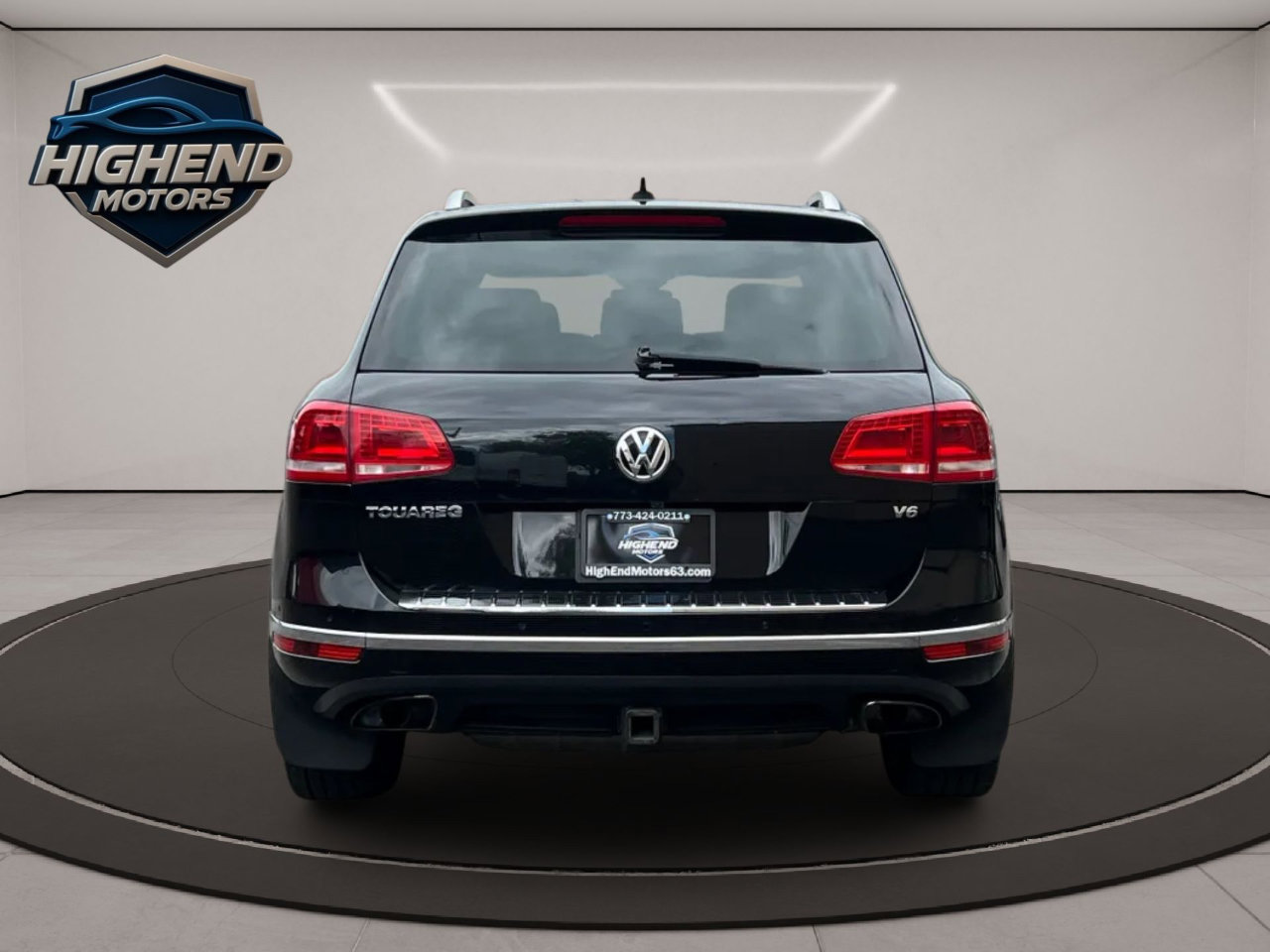 Used 2017 Volkswagen Touareg Wolfsburg Edition image 5