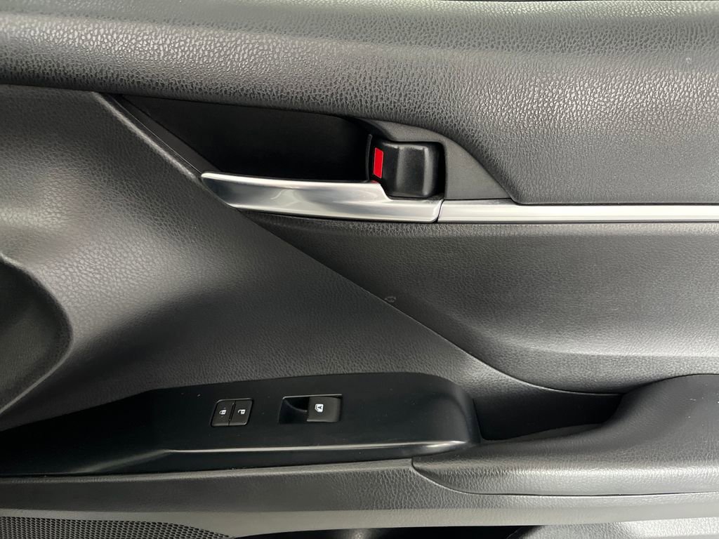 Used 2020 Toyota Camry SE FWD image 53