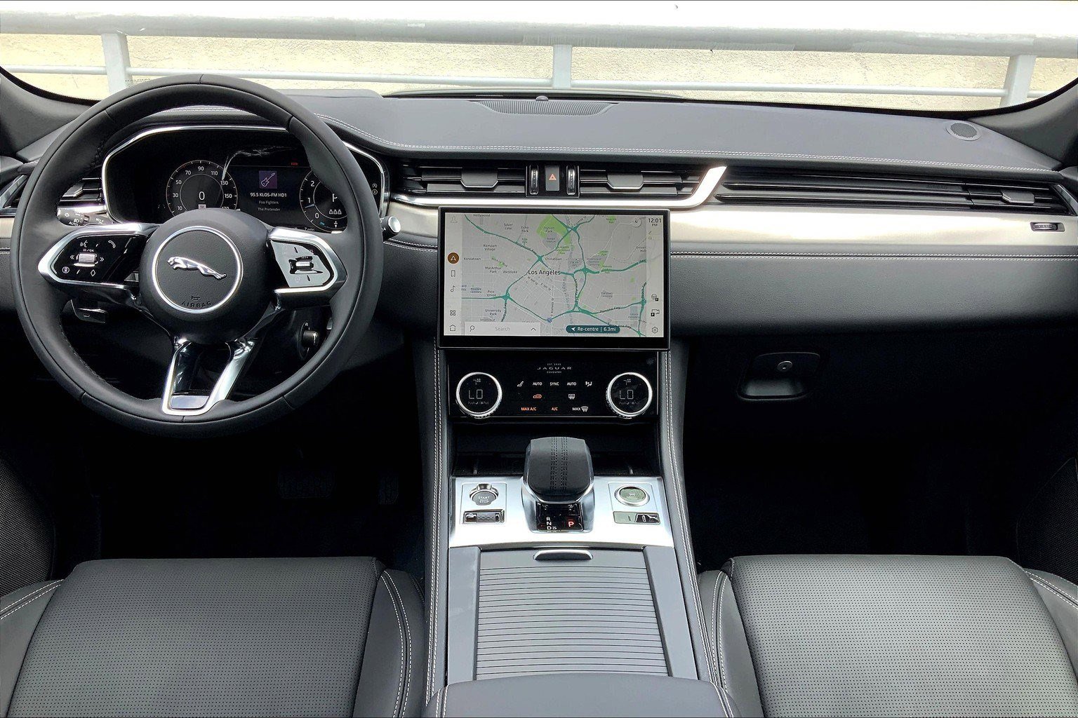 New 2026 Jaguar F-PACE R-Dynamic S image 12