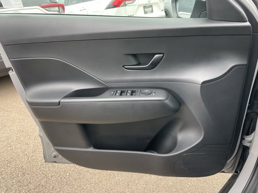 Used 2024 Hyundai Kona SEL image 48