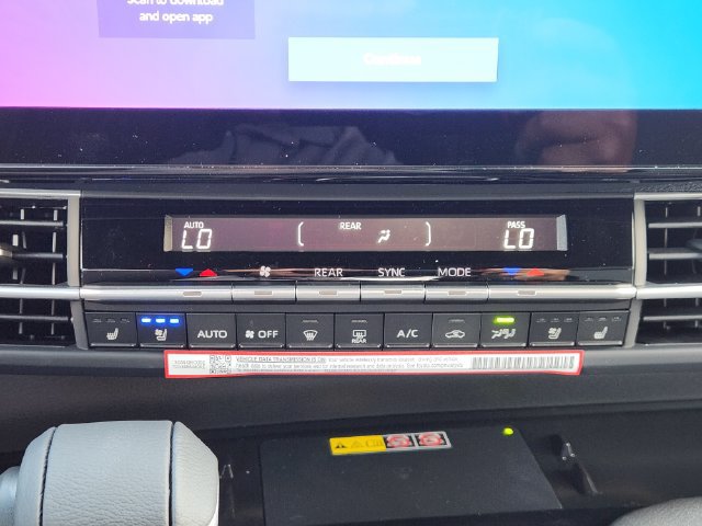 New 2026 Toyota Sienna Limited AWD/4WD image 18