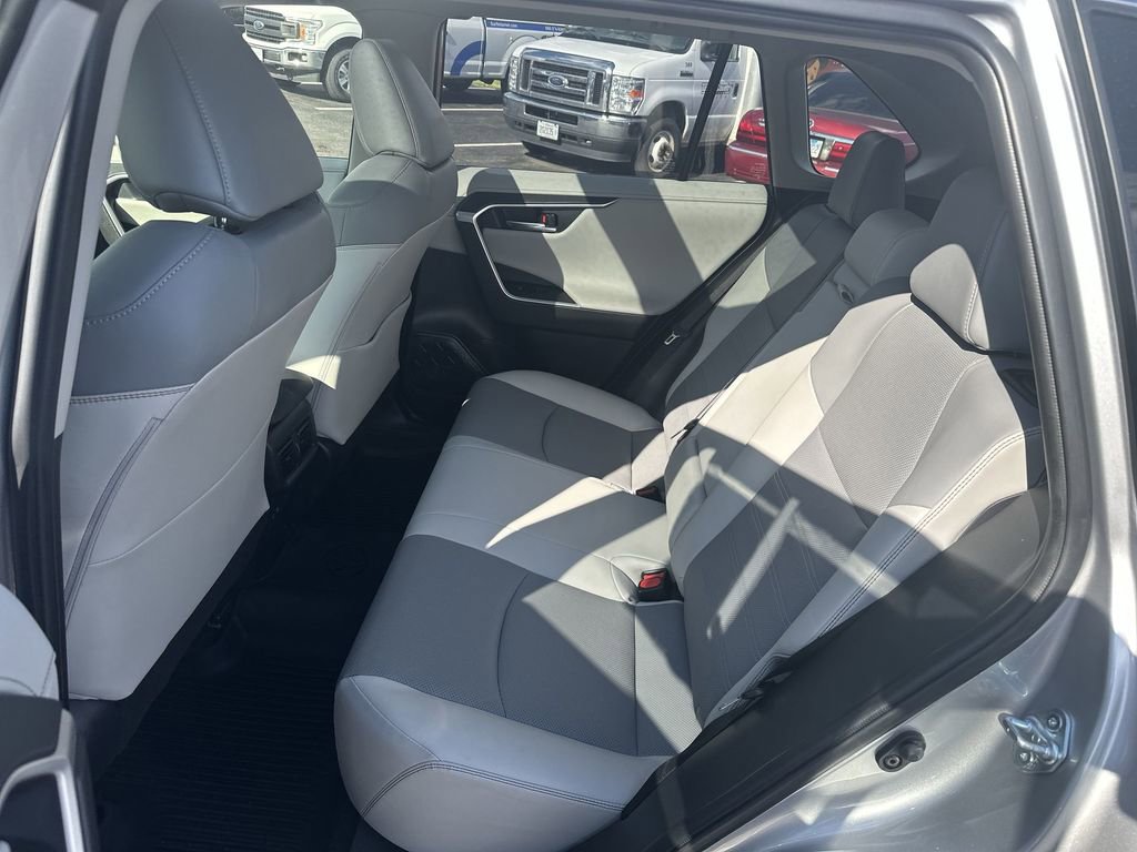 Used 2021 Toyota RAV4 Limited AWD/4WD image 24