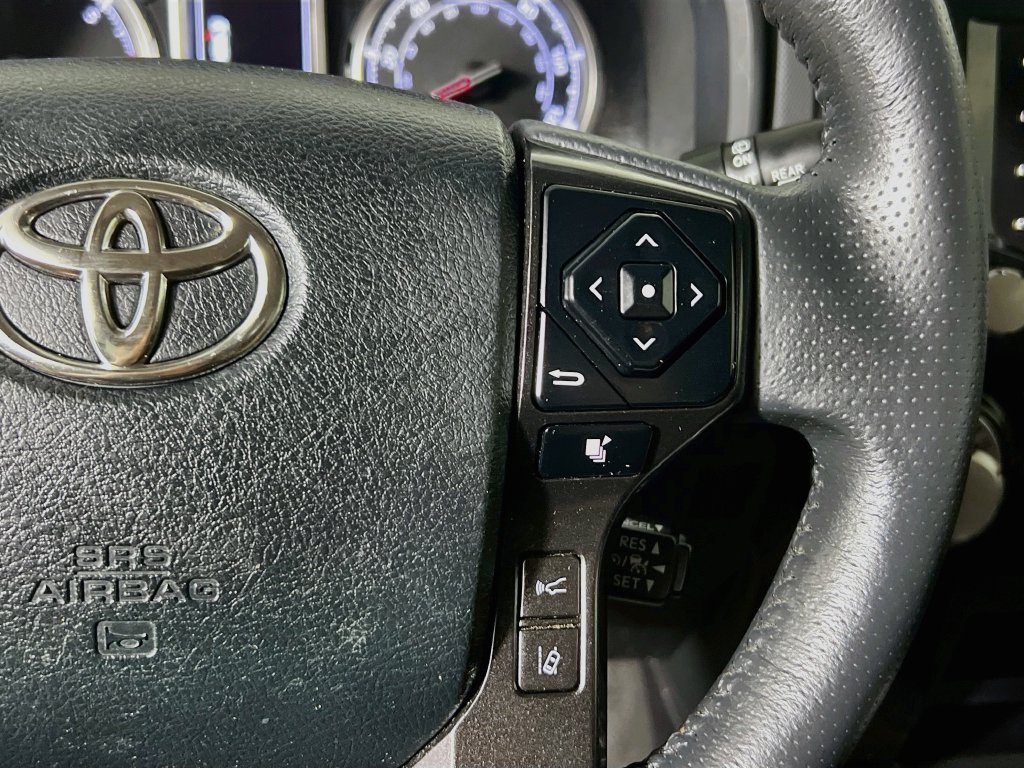 Used 2022 Toyota 4Runner TRD Off-Road Premium w/ Moonroof Package AWD/4WD image 17