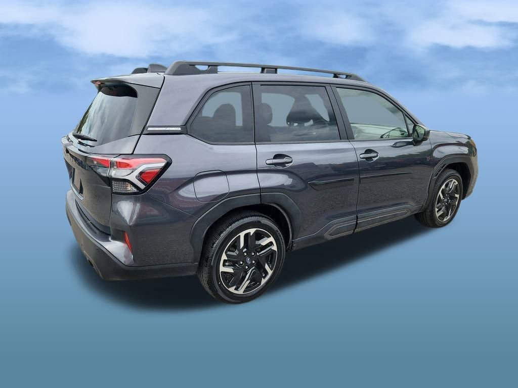 Used 2025 Subaru Forester Limited image 7