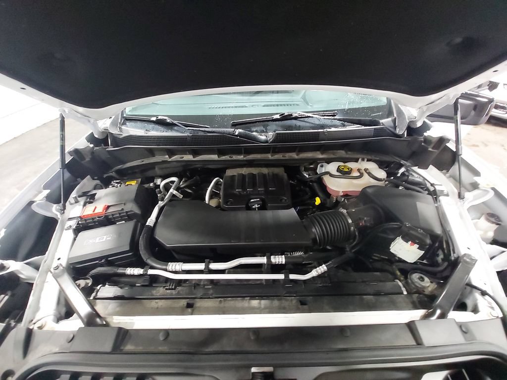 Used 2023 Chevrolet Silverado 1500 LT AWD/4WD image 30