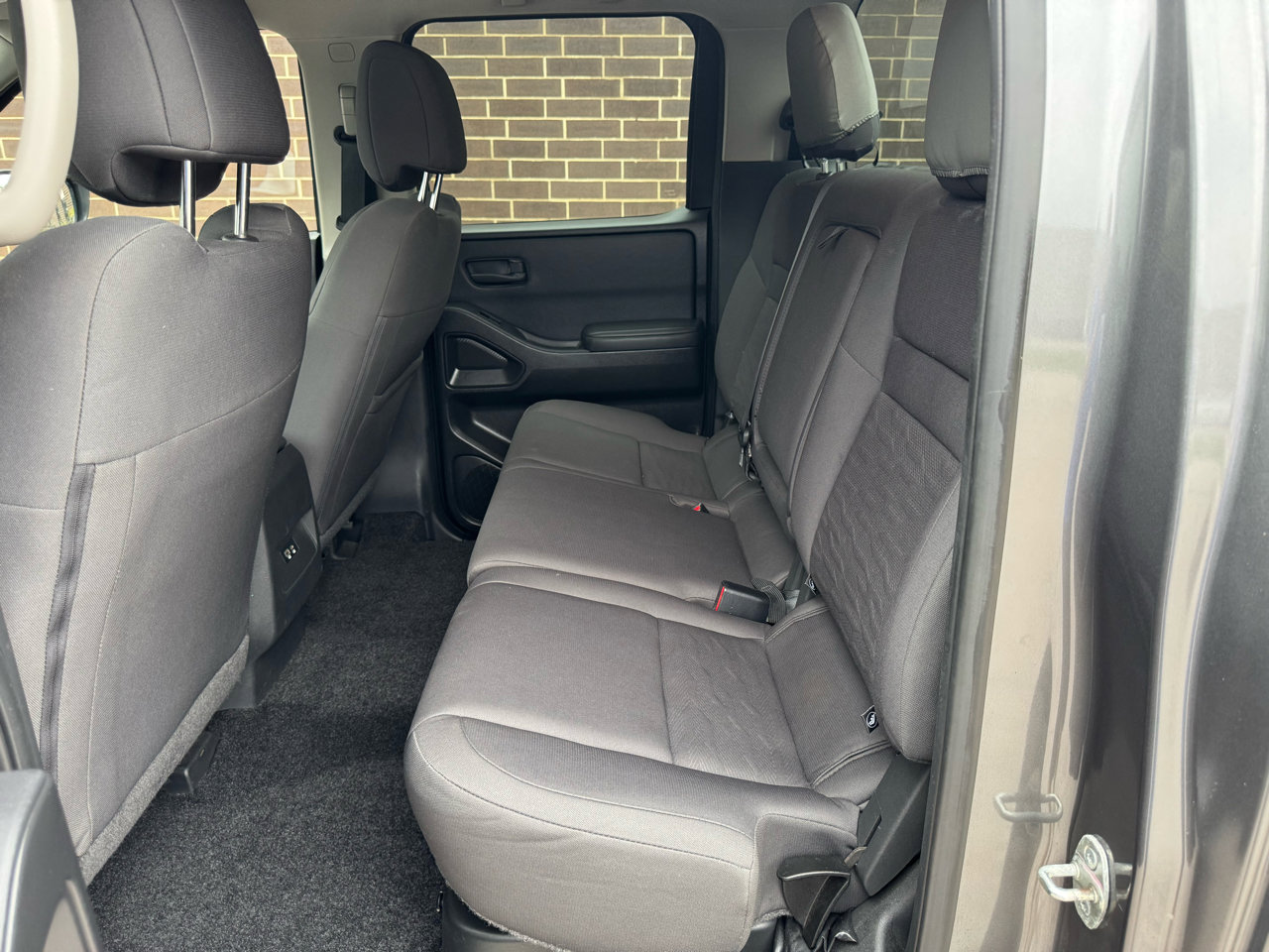 Used 2022 Nissan Frontier S image 6