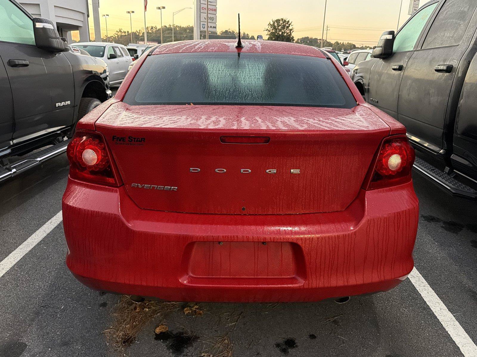 Used 2013 Dodge Avenger SXT FWD image 5