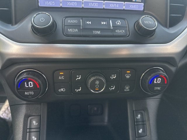Used 2017 GMC Acadia SLE AWD/4WD image 18