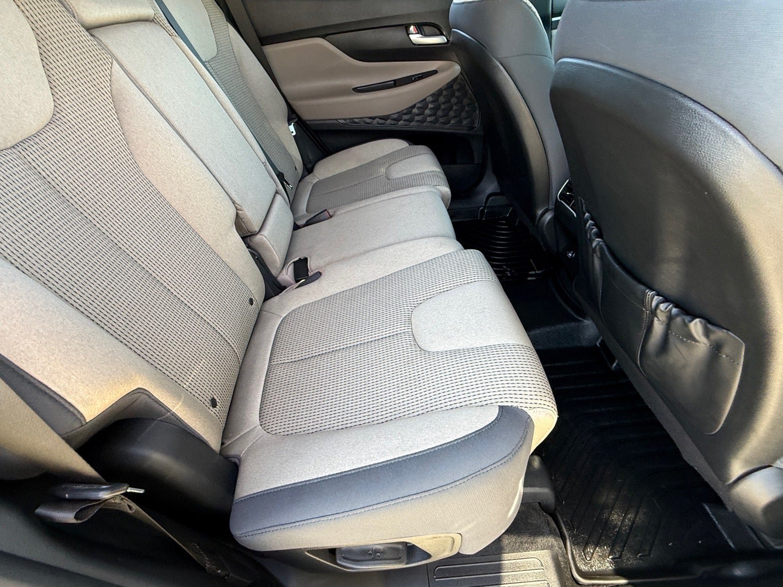 Used 2023 Hyundai Santa Fe SE FWD image 11