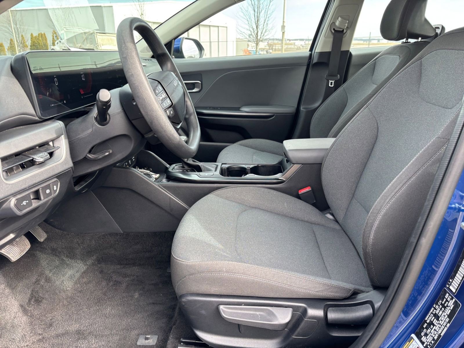Used 2025 Kia K4 FWD image 25