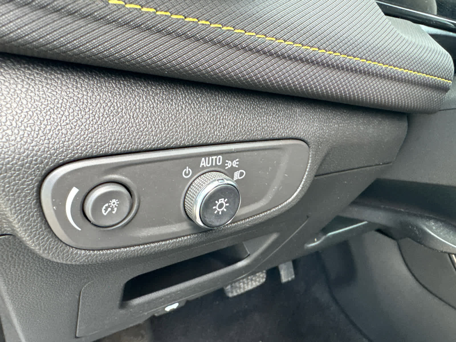 Used 2024 Chevrolet TrailBlazer ACTIV w/ Driver Confidence Package FWD image 18