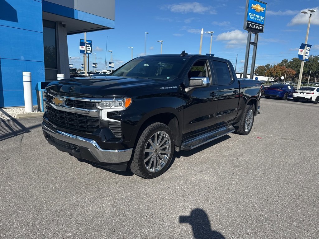 Used 2023 Chevrolet Silverado 1500 LT image 1