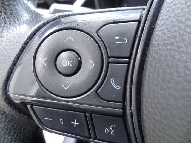 Used 2025 Toyota Corolla LE FWD image 17