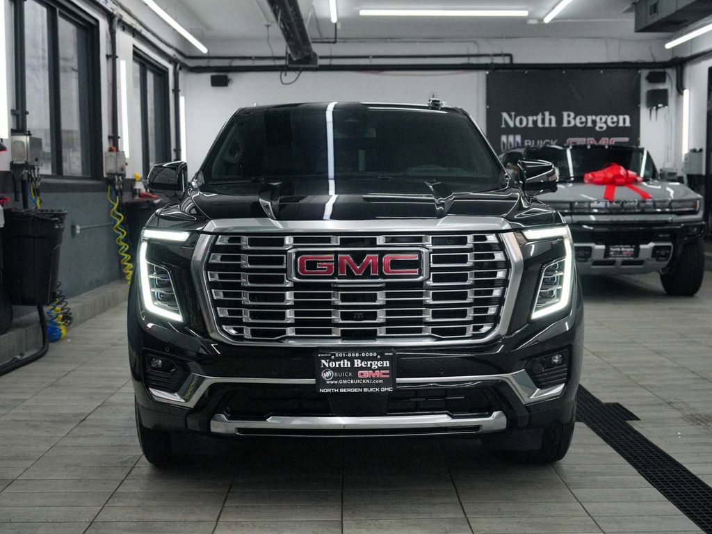 Used 2025 GMC Yukon XL Denali AWD/4WD image 2