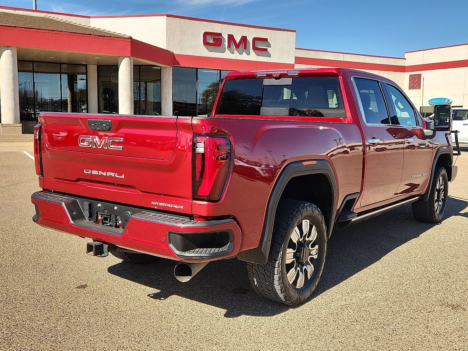 Used 2024 GMC Sierra 2500 Denali w/ Denali Reserve Package image 4
