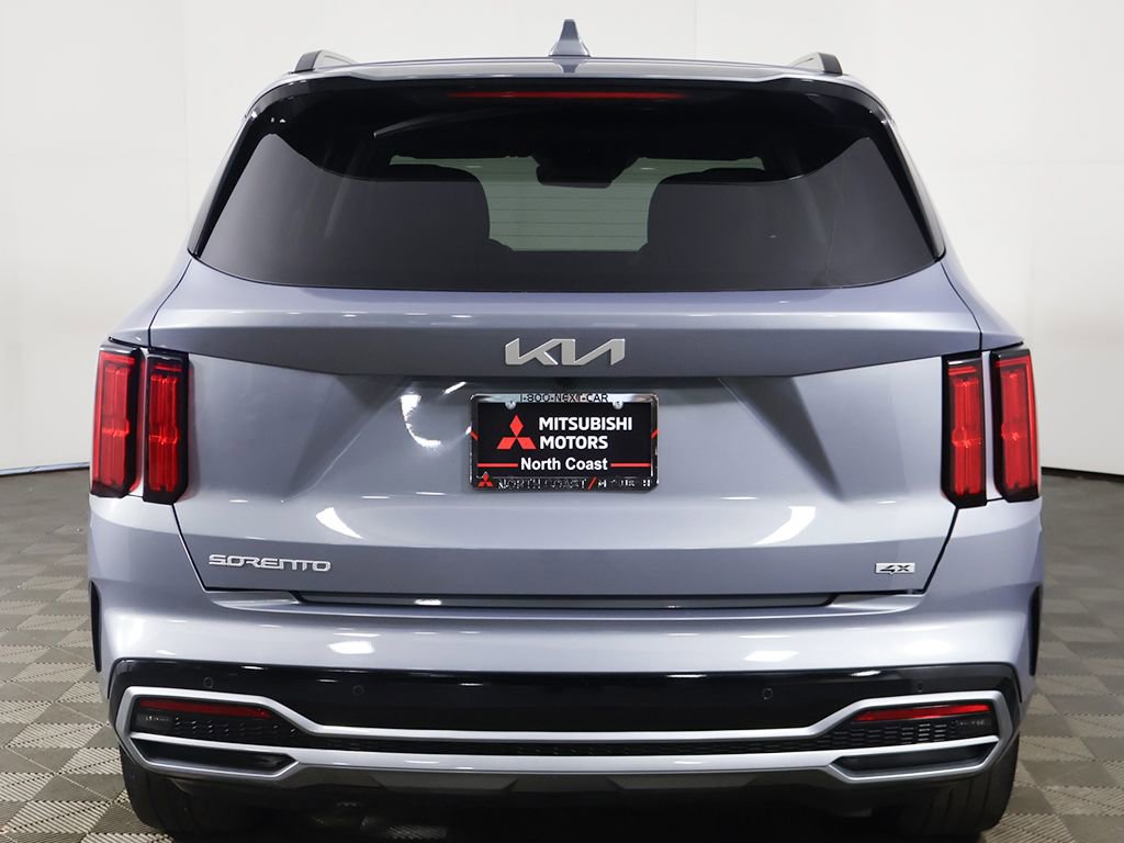 Used 2023 Kia Sorento SX AWD/4WD image 14
