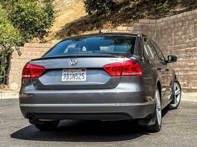 Used 2015 Volkswagen Passat 1.8T SEL Premium FWD image 18