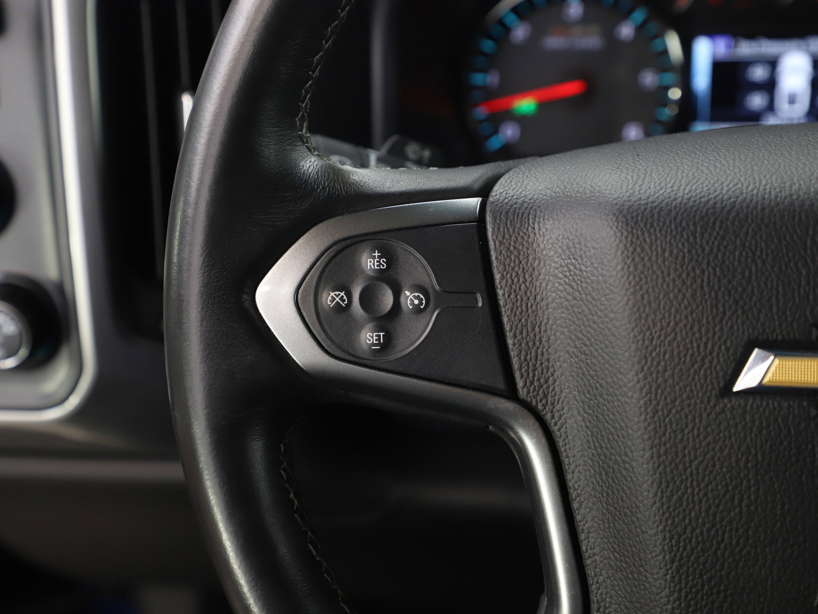 Used 2018 Chevrolet Silverado 1500 LT w/ All Star Edition image 18