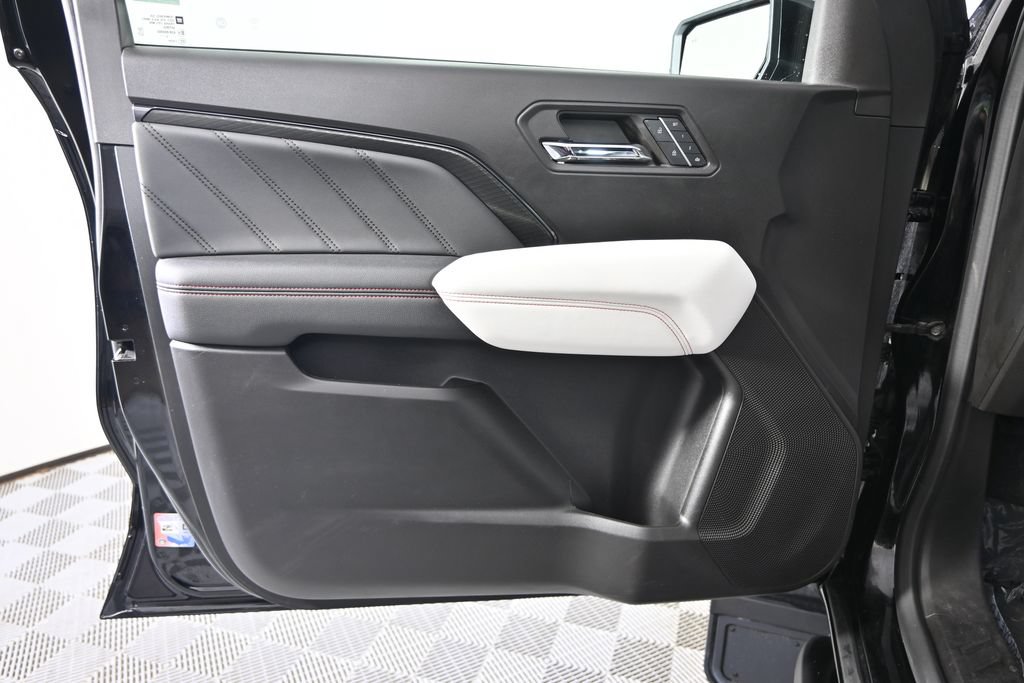 Used 2024 GMC Canyon AT4X w/ AT4X AEV Edition AWD/4WD image 18