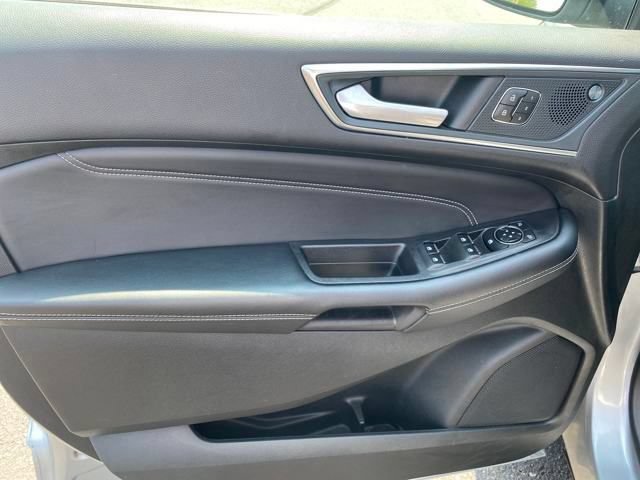 Used 2024 Ford Edge Titanium AWD/4WD image 21